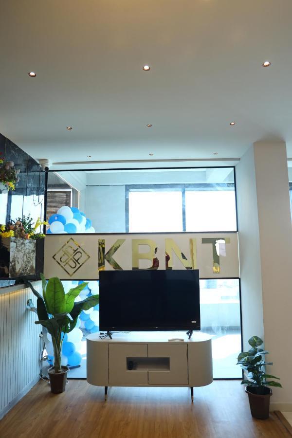 Hotel The Parker Inn By Kbnt Group سورات المظهر الخارجي الصورة